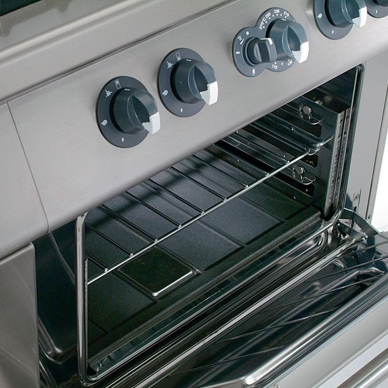 Cuisinière gaz DIAMOND 4 brûleurs 5,5 kW et four GN 2/1 - Inox